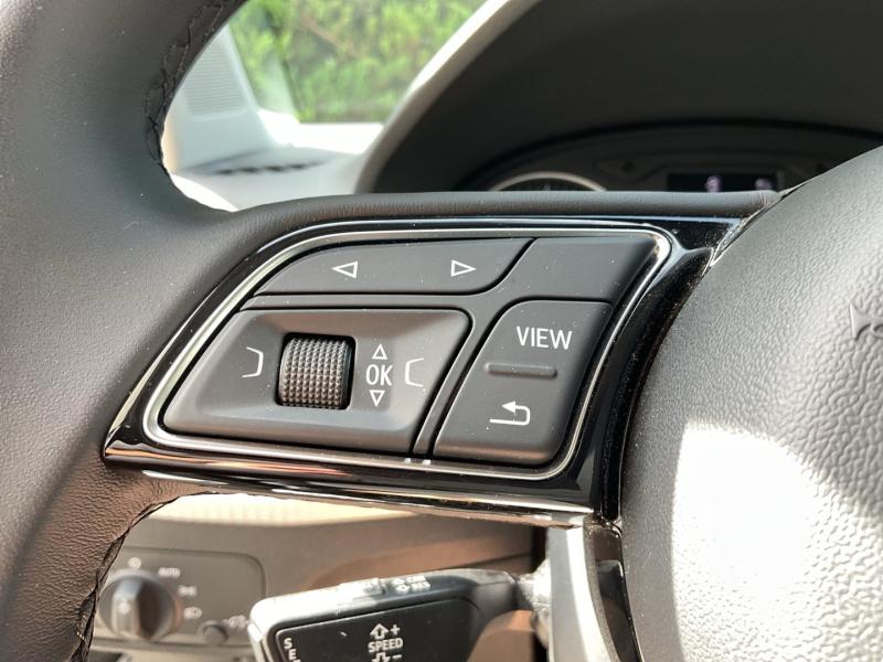 Audi Q2 35 TFSI admired