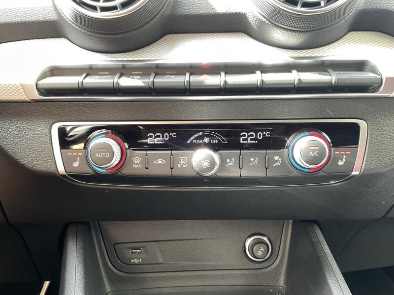 Audi Q2 35 TFSI admired