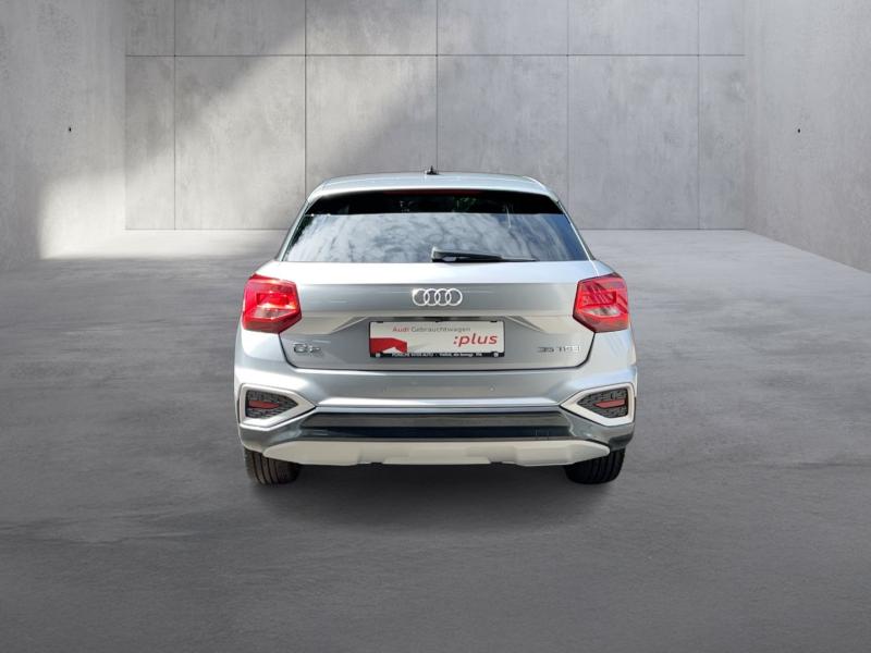 Audi Q2 35 TFSI admired