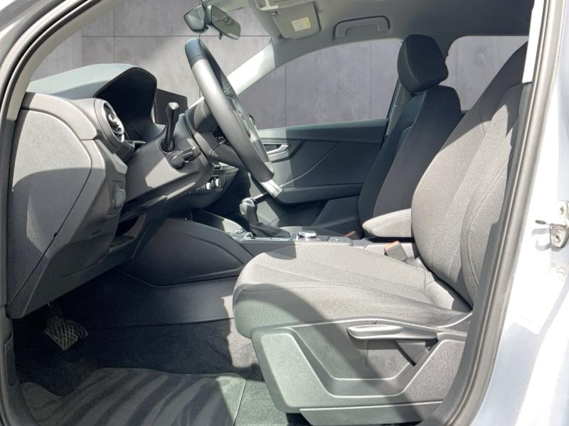 Audi Q2 35 TFSI admired