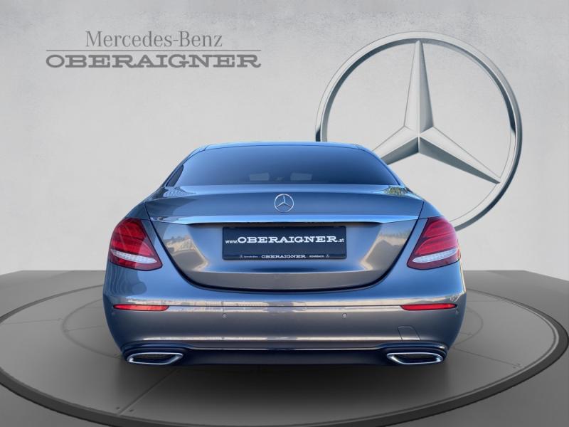MERCEDES-BENZ E 220 d 4MATIC Limousine