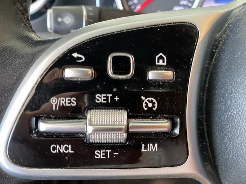 MERCEDES-BENZ E 220 d 4MATIC Limousine