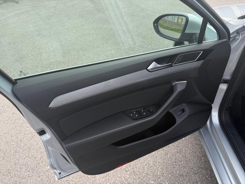 VW Passat Variant Business TDI DSG