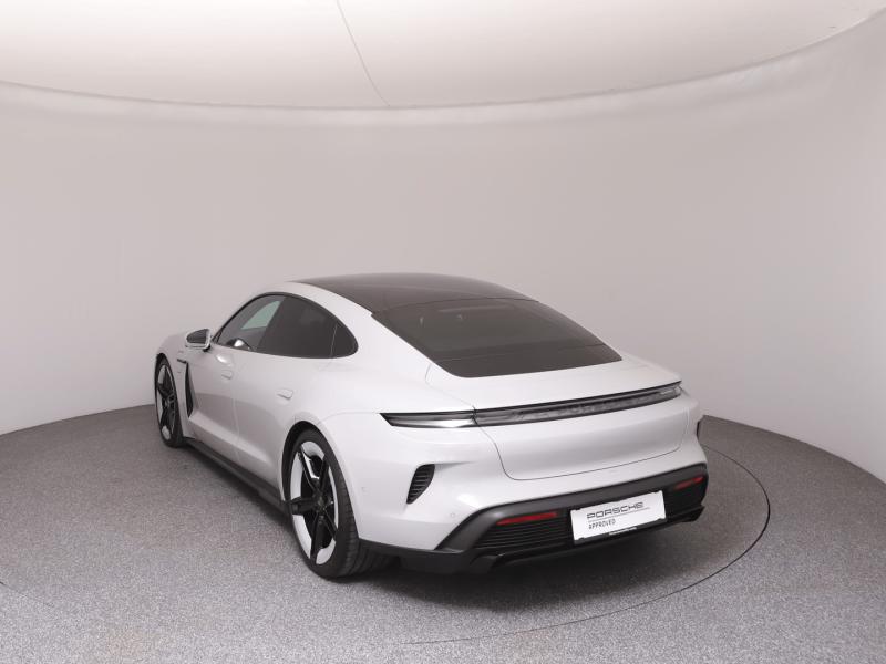 Porsche Taycan Turbo