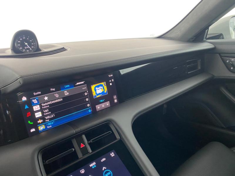 Porsche Taycan Turbo