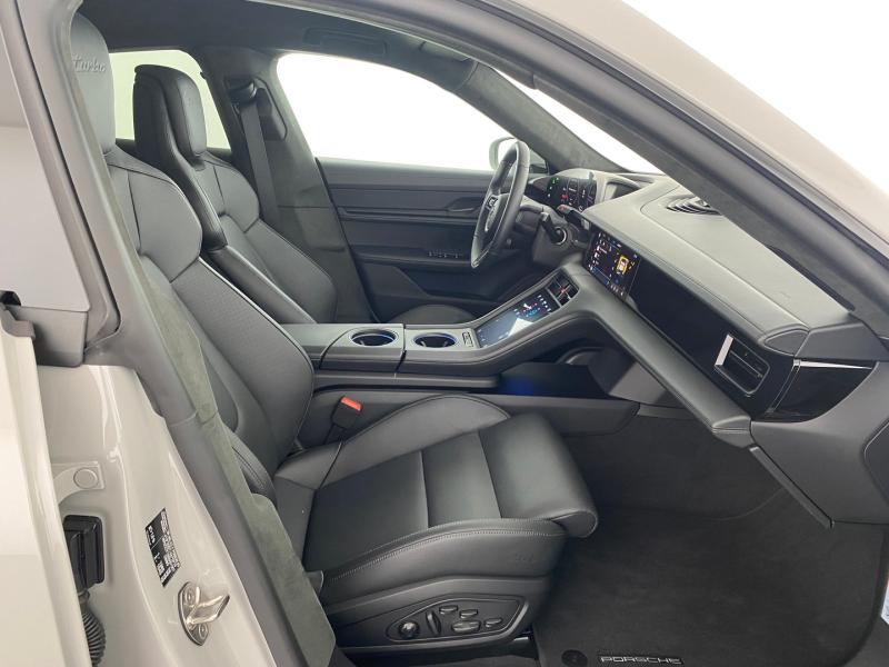 Porsche Taycan Turbo