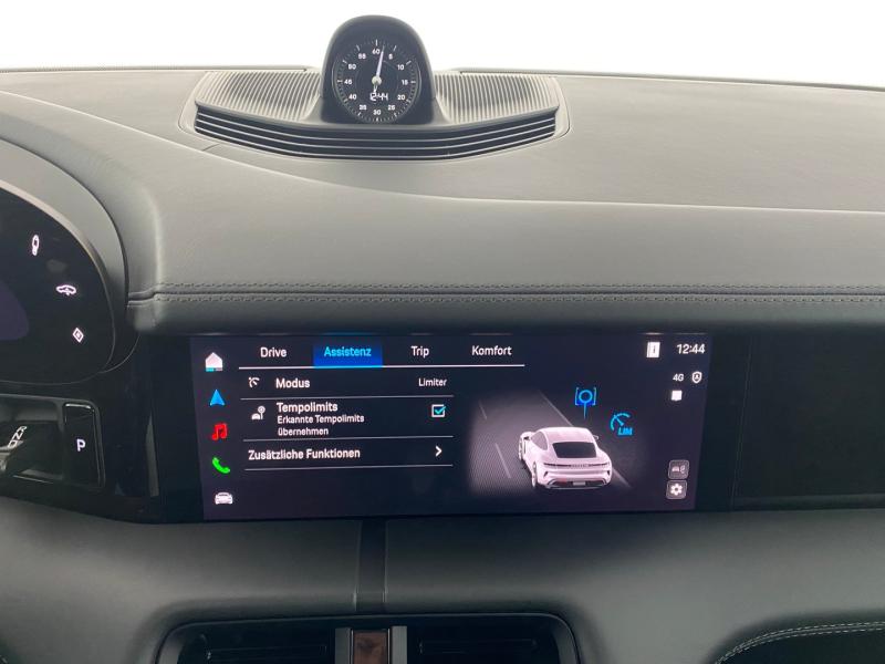 Porsche Taycan Turbo