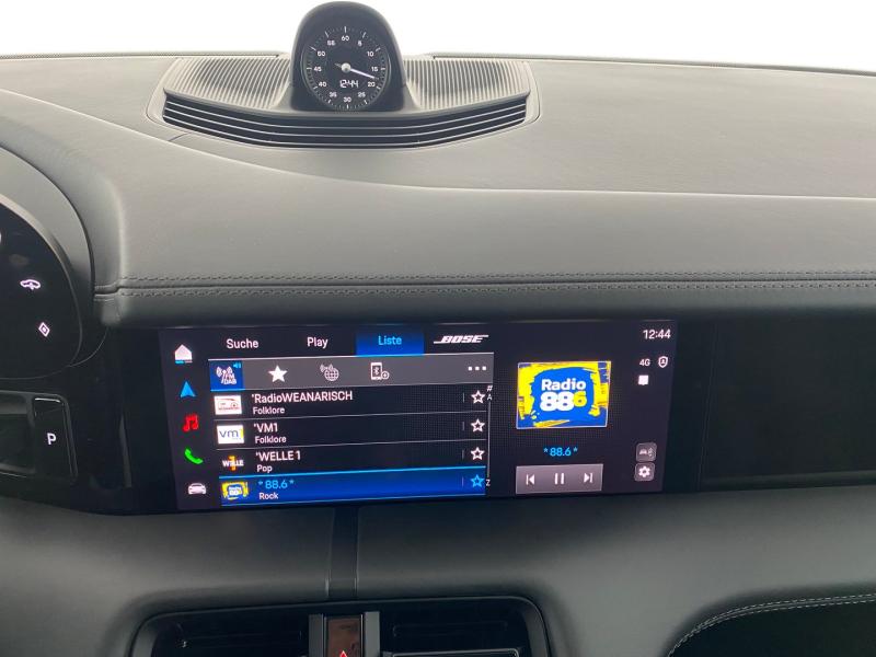 Porsche Taycan Turbo