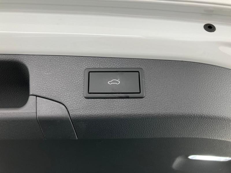 VW Passat Variant Business TDI DSG