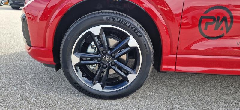 Audi Q2 30 TFSI admired