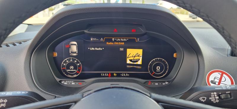 Audi Q2 30 TFSI admired