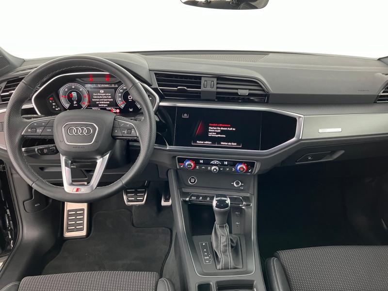 Audi Q3 Sportback 35 TDI admired