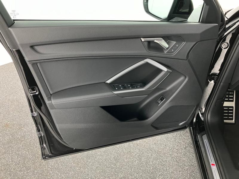 Audi Q3 Sportback 35 TDI admired