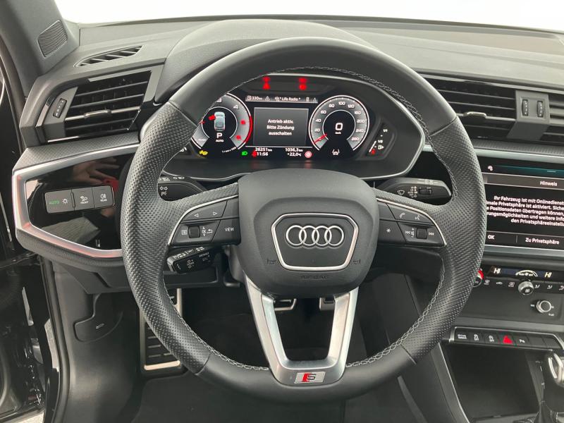 Audi Q3 Sportback 35 TDI admired