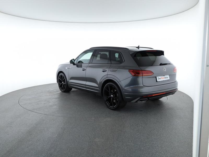 VW Touareg R eHybrid 4MOTION