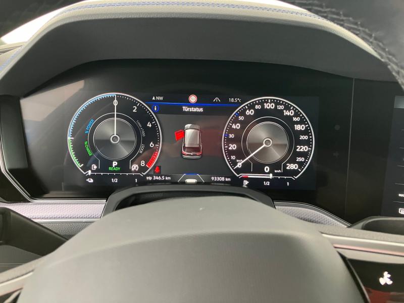 VW Touareg R eHybrid 4MOTION