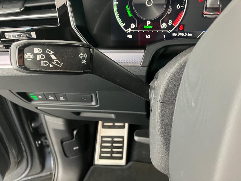 VW Touareg R eHybrid 4MOTION