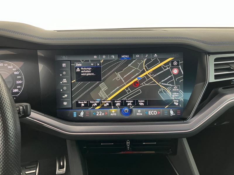 VW Touareg R eHybrid 4MOTION