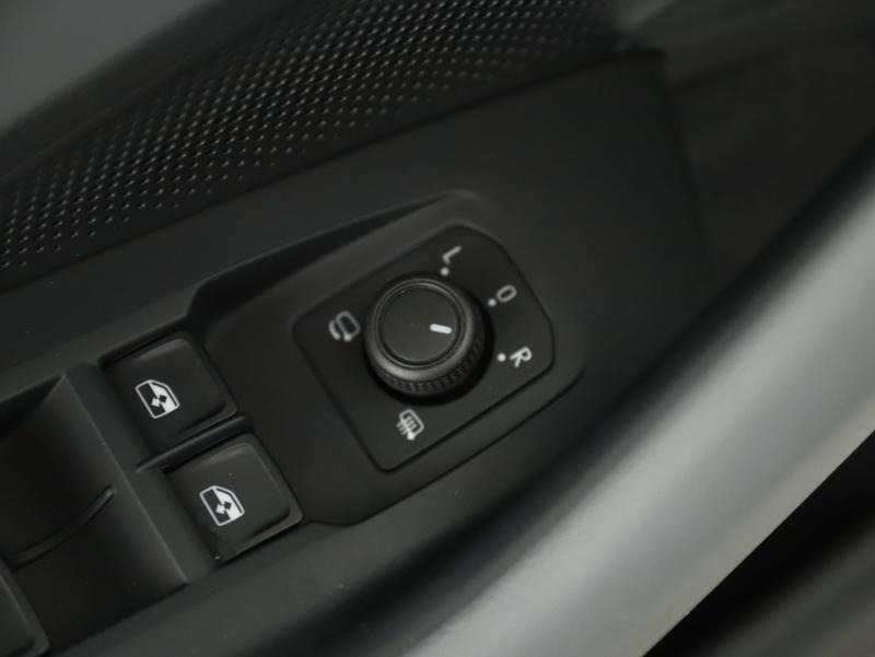 VW Passat Variant Business TDI SCR DSG