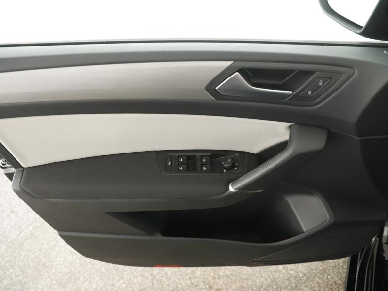 VW Touran Life TSI