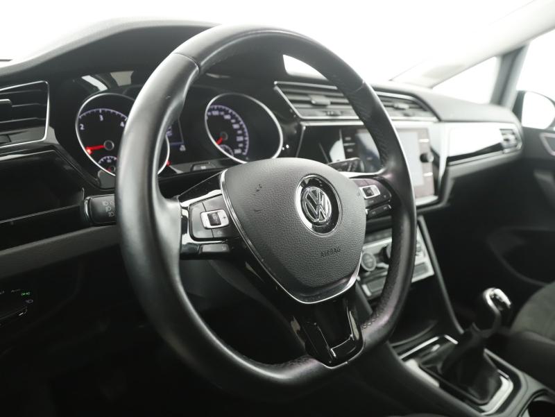 VW Touran Highline TDI SCR 5-Sitzer