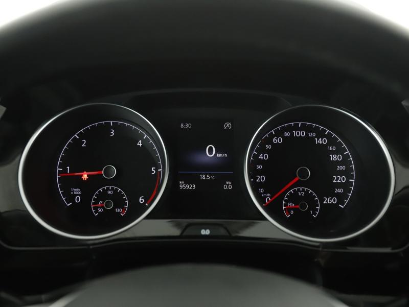 VW Touran Highline TDI SCR 5-Sitzer