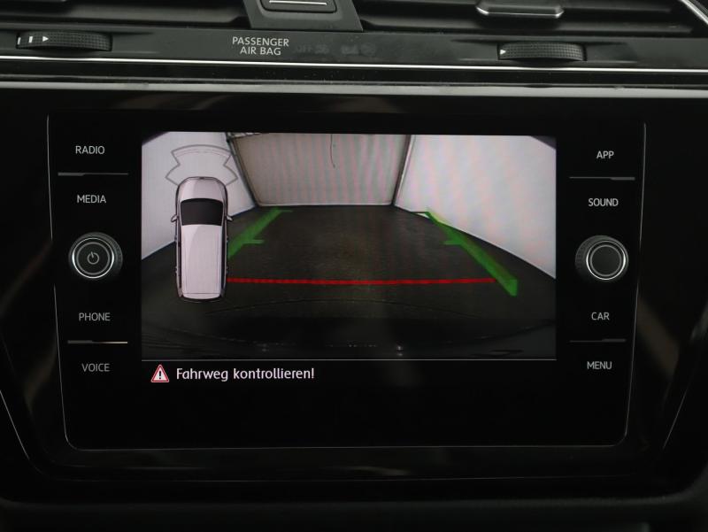 VW Touran Highline TDI SCR 5-Sitzer