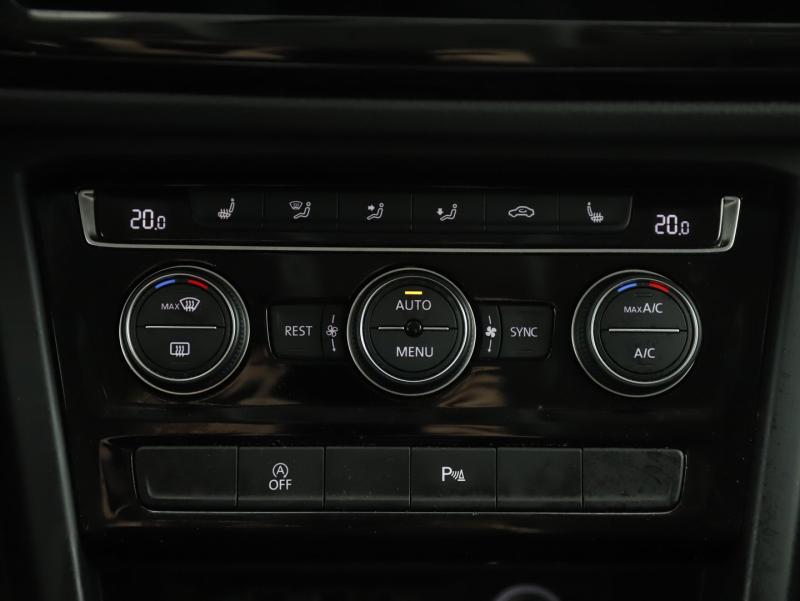 VW Touran Highline TDI SCR 5-Sitzer