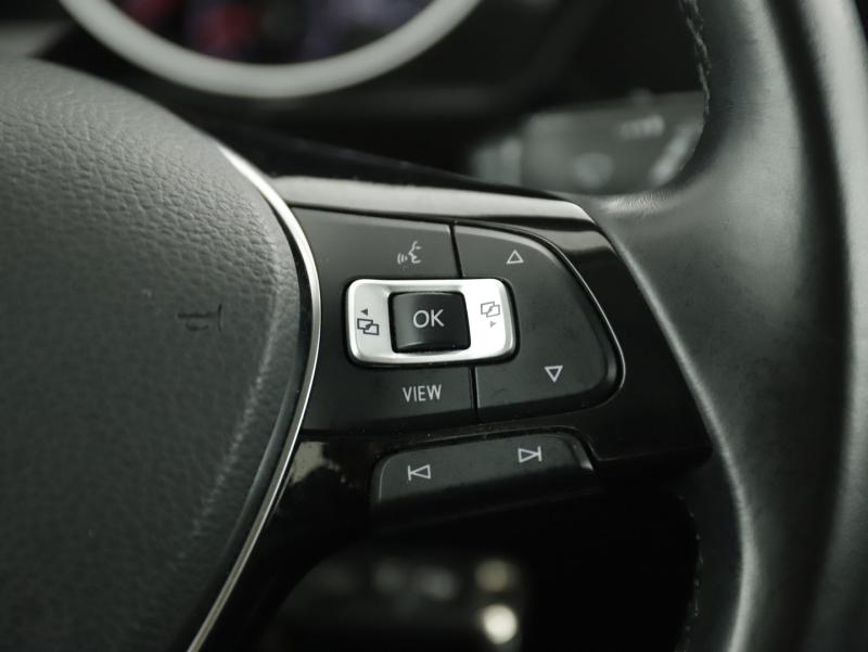 VW Touran Highline TDI SCR 5-Sitzer