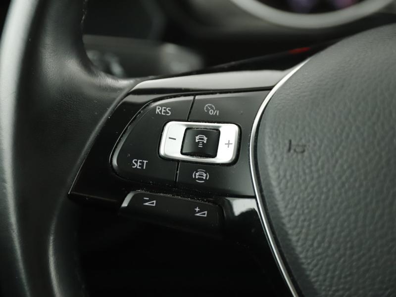 VW Touran Highline TDI SCR 5-Sitzer