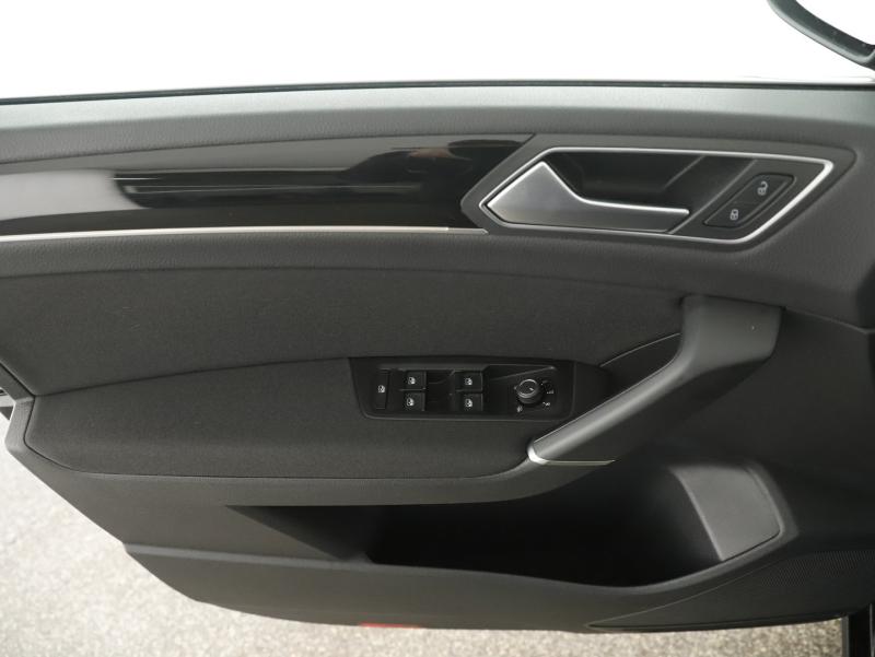 VW Touran Highline TDI SCR 5-Sitzer