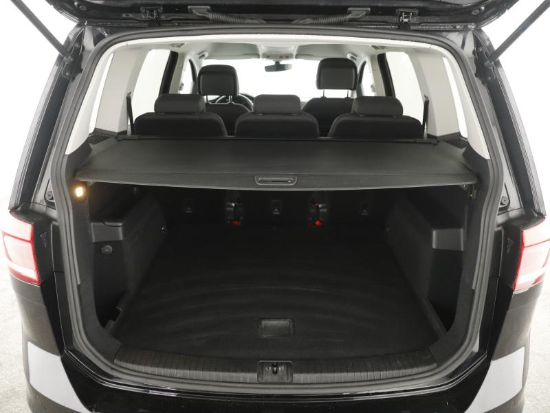 VW Touran Highline TDI SCR 5-Sitzer