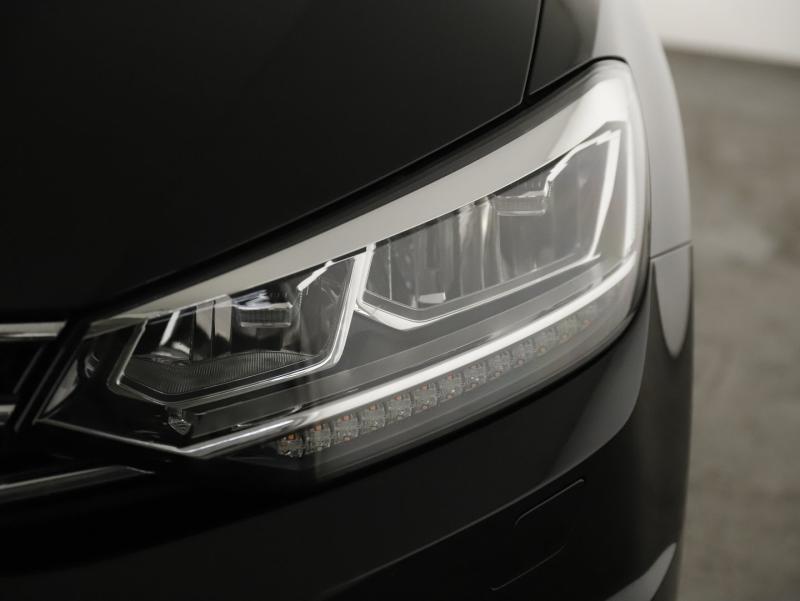 VW Touran Highline TDI SCR 5-Sitzer