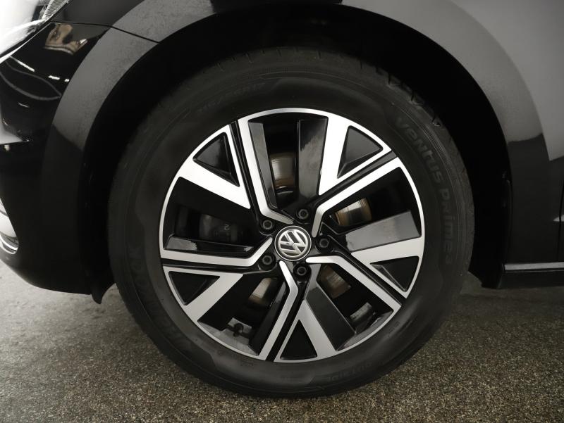 VW Touran Highline TDI SCR 5-Sitzer