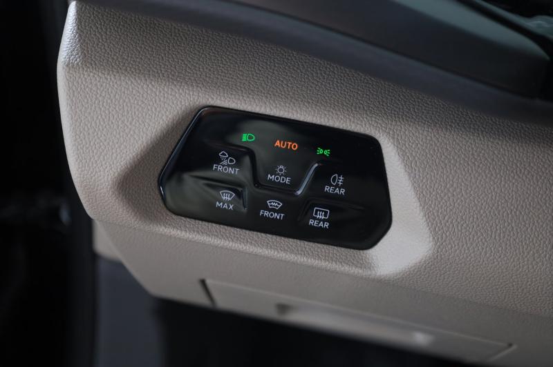 VW Multivan Business TDI