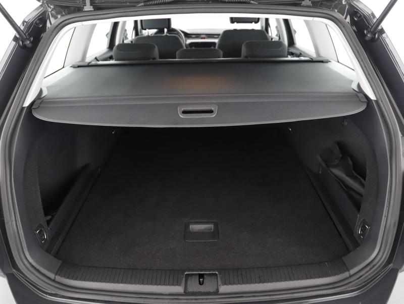 VW Passat Variant Business TDI SCR DSG