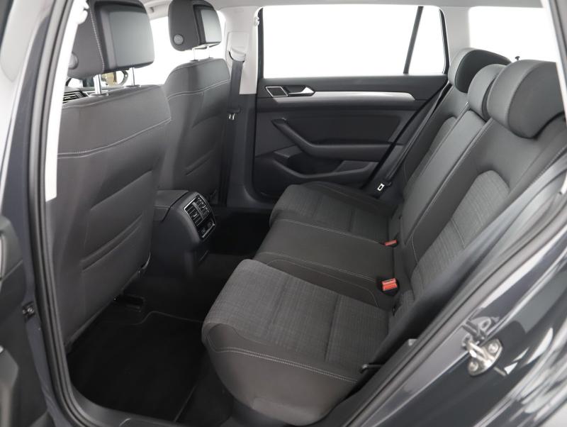 VW Passat Variant Business TDI SCR DSG