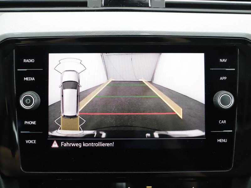 VW Passat Variant Business TDI SCR DSG