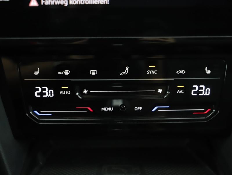 VW Passat Variant Business TDI SCR DSG