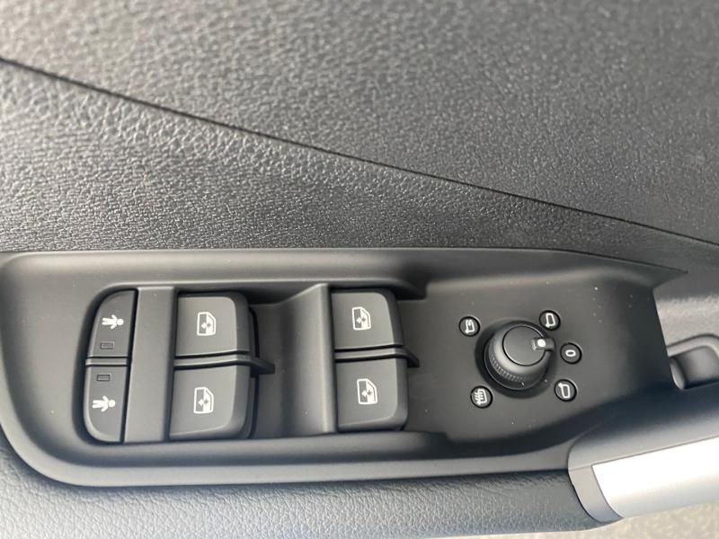 Audi Q2 30 TFSI admired