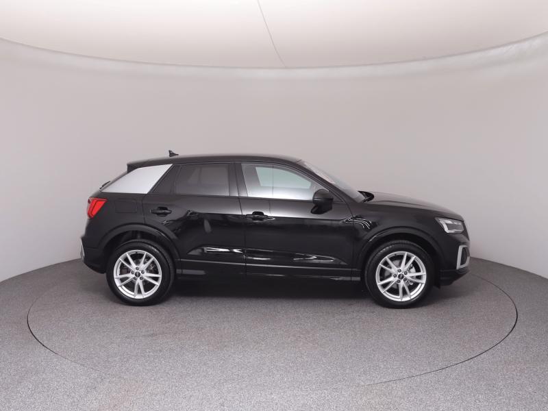 Audi Q2 30 TFSI admired