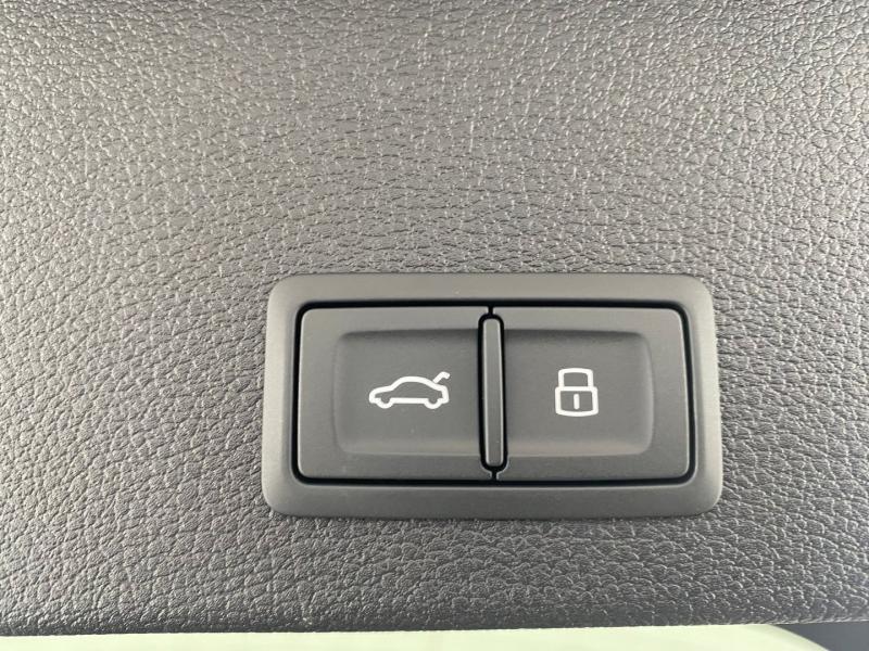 Audi Q2 30 TFSI admired