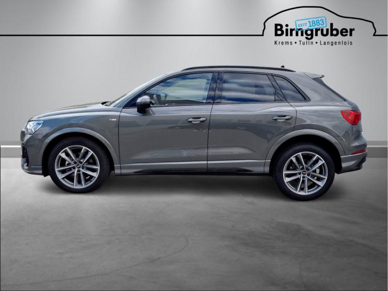 Audi Q3 35 TFSI admired