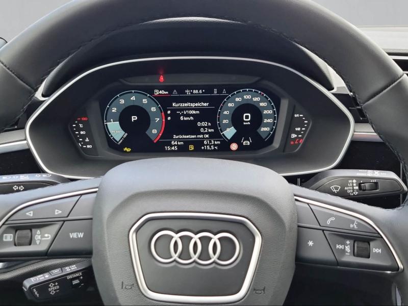 Audi Q3 35 TFSI admired