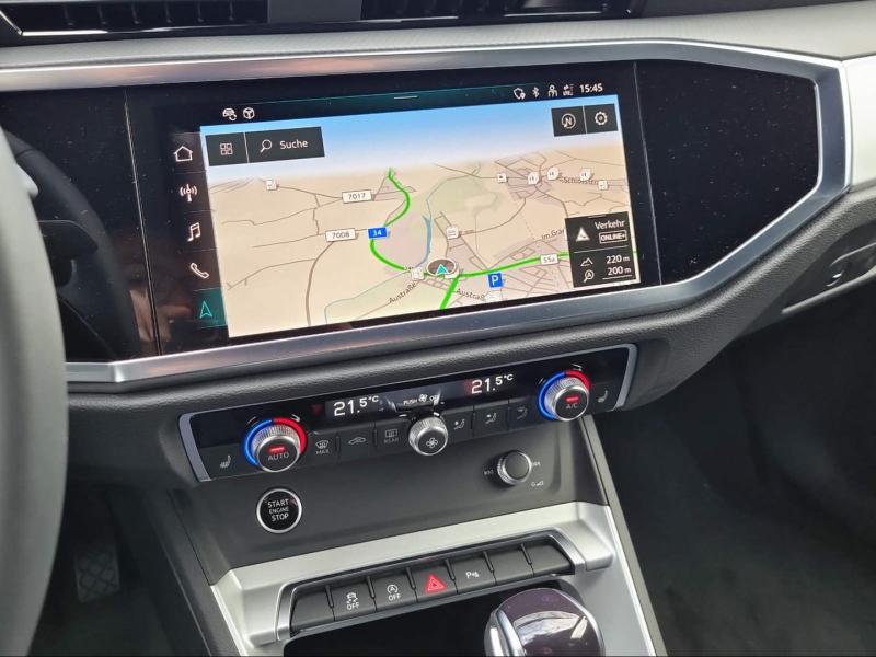 Audi Q3 35 TFSI admired