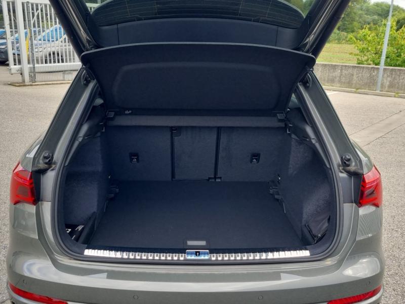 Audi Q3 35 TFSI admired