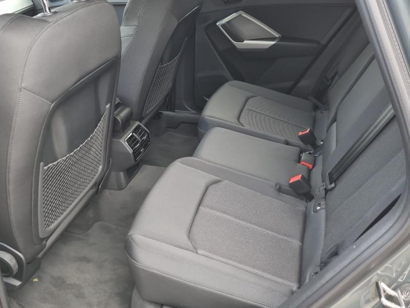 Audi Q3 35 TFSI admired