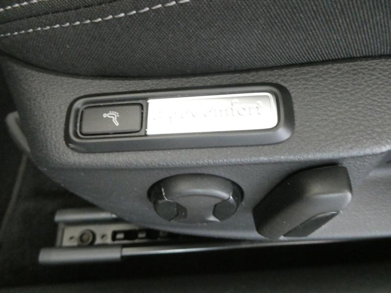 VW Passat Variant Business TDI SCR DSG