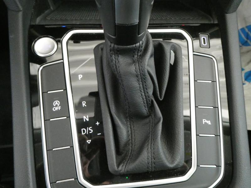 VW Passat Variant Business TDI SCR DSG