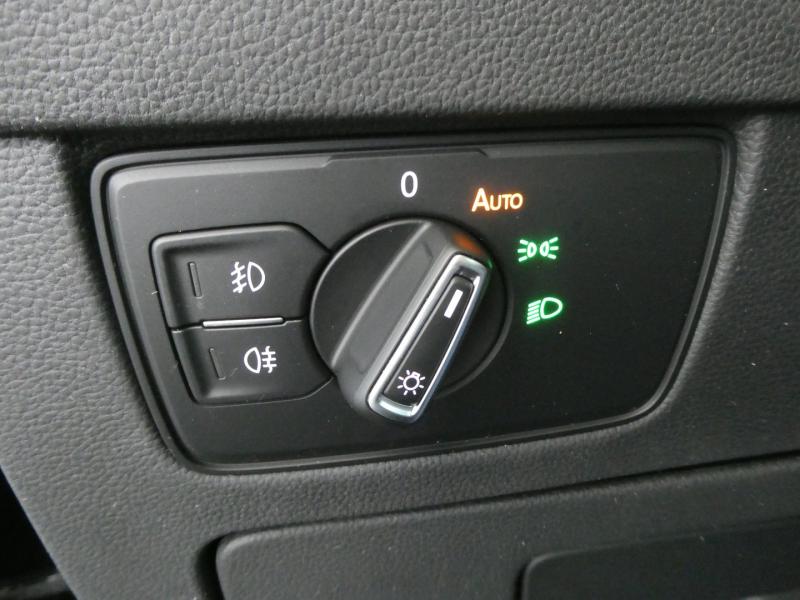 VW Passat Variant Business TDI SCR DSG